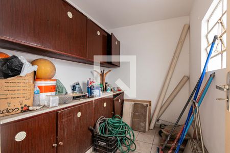 Casa à venda com 304m², 5 quartos e 3 vagasCasa 1 - Quarto de Serviço