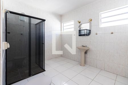 Casa à venda com 304m², 5 quartos e 3 vagasCasa 1 - Banheiro 2