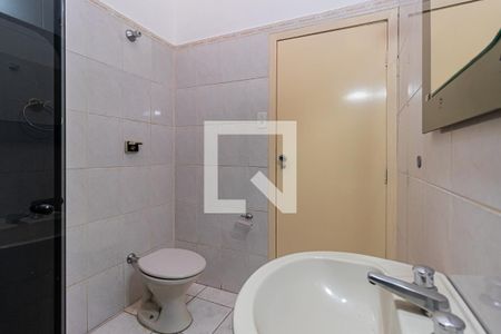 Casa à venda com 304m², 5 quartos e 3 vagasCasa 1 - Banheiro 1