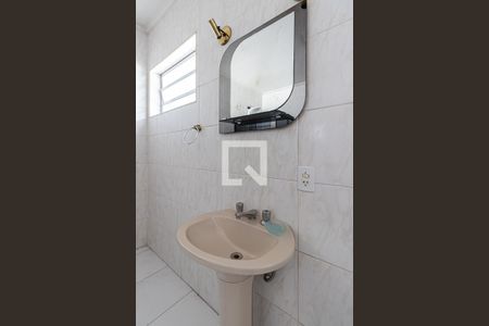 Casa à venda com 304m², 5 quartos e 3 vagasCasa 1 - Banheiro 2