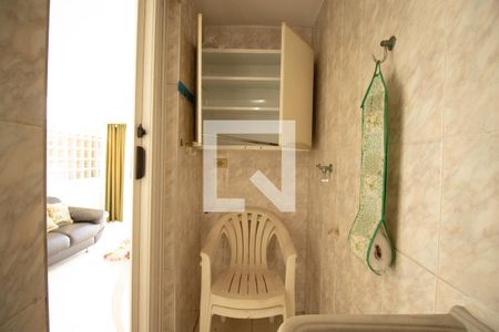 Casa à venda com 158m², 4 quartos e 1 vaga Casa à venda com 158m², 4 quartos e 1 vagaÁrea de Serviço