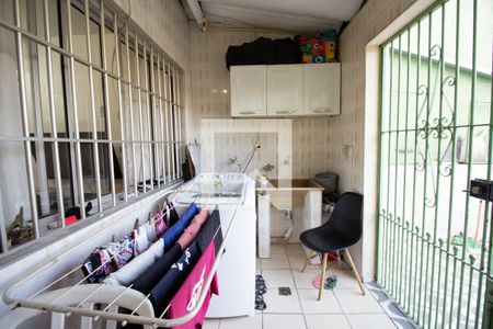 Casa à venda com 158m², 4 quartos e 1 vaga Casa à venda com 158m², 4 quartos e 1 vagaÁrea de Serviço