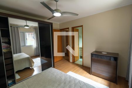Casa à venda com 189m², 3 quartos e 4 vagas Casa à venda com 189m², 3 quartos e 4 vagasQuarto 2