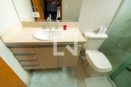 Casa à venda com 189m², 3 quartos e 4 vagas Casa à venda com 189m², 3 quartos e 4 vagasBanheiro