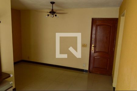 Sala de apartamento para alugar com 2 quartos, 50m² em Pechincha, Rio de Janeiro