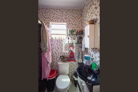 Casa à venda com 180m², 2 quartos e 1 vaga Casa à venda com 180m², 2 quartos e 1 vagaBanheiro