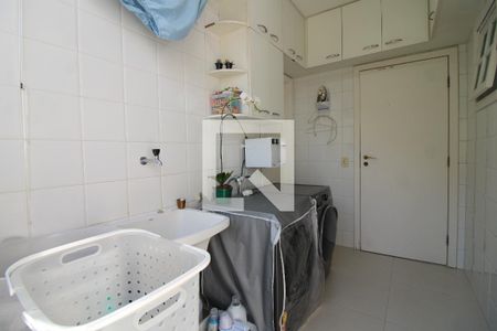 Casa de condomínio à venda com 240m², 3 quartos e 2 vagasÁrea de Serviço