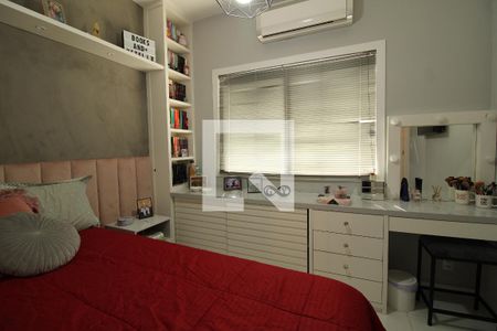 Casa de condomínio à venda com 240m², 3 quartos e 2 vagasQuarto 1