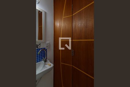 Casa à venda com 74m², 2 quartos e 1 vaga Casa à venda com 74m², 2 quartos e 1 vagaBanheiro 2