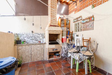 Casa à venda com 74m², 2 quartos e 1 vaga Casa à venda com 74m², 2 quartos e 1 vagaChurrasqueira