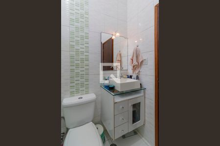 Casa à venda com 74m², 2 quartos e 1 vaga Casa à venda com 74m², 2 quartos e 1 vagaBanheiro