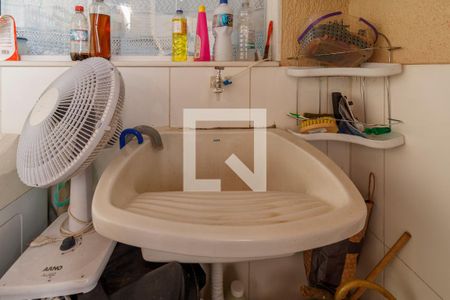 Casa à venda com 74m², 2 quartos e 1 vaga Casa à venda com 74m², 2 quartos e 1 vagaLavanderia (Torneira)