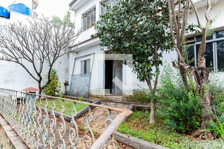 Casa para alugar com 530m², 4 quartos e 4 vagas Casa para alugar com 530m², 4 quartos e 4 vagasQuintal