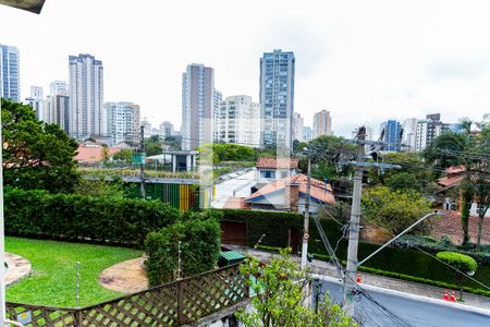 Casa para alugar com 530m², 4 quartos e 4 vagas Casa para alugar com 530m², 4 quartos e 4 vagasVista da Suíte 1