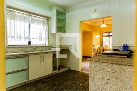 Casa para alugar com 530m², 4 quartos e 4 vagas Casa para alugar com 530m², 4 quartos e 4 vagasCozinha
