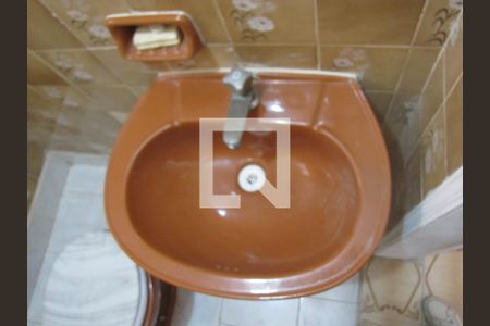 Casa à venda com 126m², 2 quartos e 2 vagasLavabo