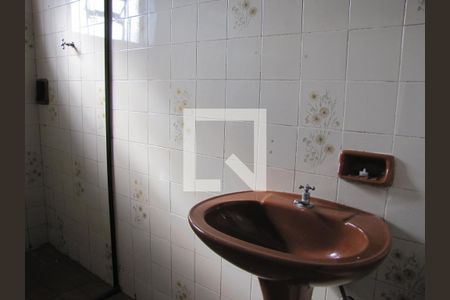 Casa à venda com 126m², 2 quartos e 2 vagasBanheiro