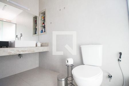 Casa à venda com 230m², 3 quartos e 3 vagasBanheiro