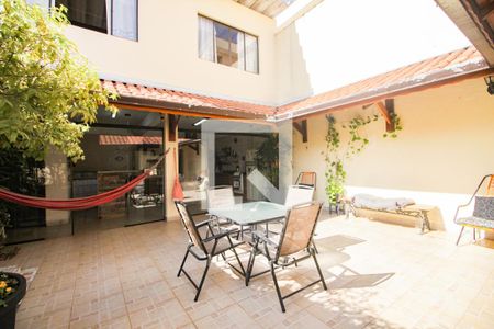 Casa à venda com 230m², 3 quartos e 3 vagasÁrea comum