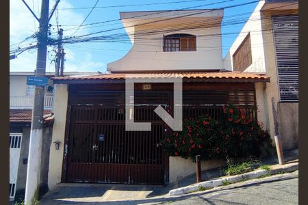 Casa à venda com 230m², 3 quartos e 3 vagasFachada