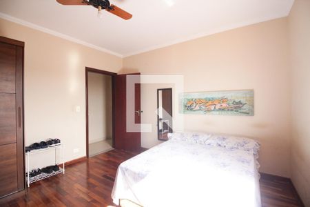 Casa à venda com 230m², 3 quartos e 3 vagasQuarto 2