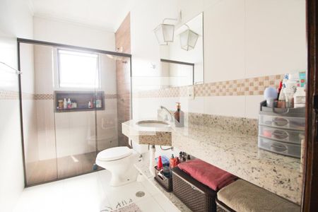 Casa à venda com 230m², 3 quartos e 3 vagasBanheiro