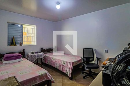 Casa à venda com 300m², 3 quartos e 2 vagas Casa à venda com 300m², 3 quartos e 2 vagasSuite