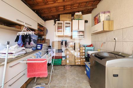 Casa à venda com 283m², 5 quartos e 2 vagas Casa à venda com 283m², 5 quartos e 2 vagasÁrea de Serviço