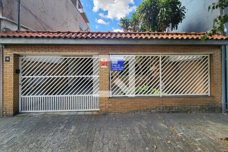 Casa à venda com 283m², 5 quartos e 2 vagas Casa à venda com 283m², 5 quartos e 2 vagasFachada