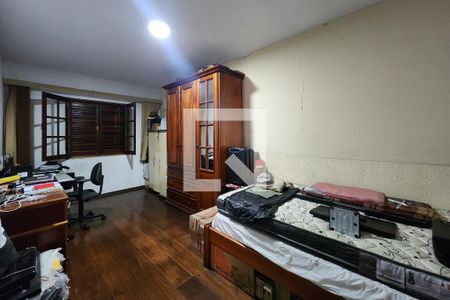 Casa à venda com 283m², 5 quartos e 2 vagas Casa à venda com 283m², 5 quartos e 2 vagasQuarto 2