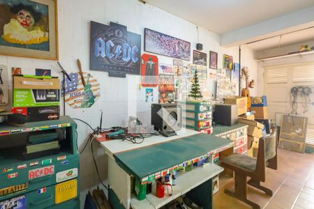 Casa à venda com 220m², 3 quartos e 7 vagas Casa à venda com 220m², 3 quartos e 7 vagasGaragem