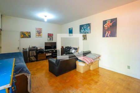 Casa à venda com 220m², 3 quartos e 7 vagas Casa à venda com 220m², 3 quartos e 7 vagasSalão de Festas