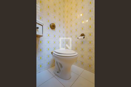 Casa à venda com 220m², 3 quartos e 7 vagas Casa à venda com 220m², 3 quartos e 7 vagasLavabo