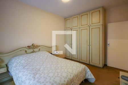 Casa à venda com 220m², 3 quartos e 7 vagas Casa à venda com 220m², 3 quartos e 7 vagasQuarto 2