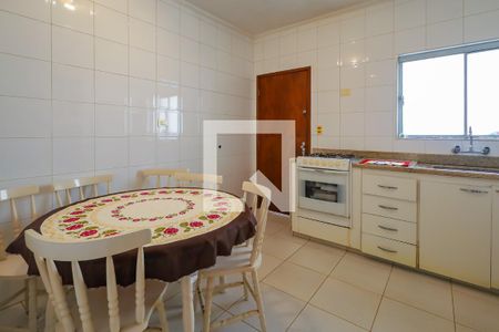 Casa à venda com 220m², 3 quartos e 7 vagas Casa à venda com 220m², 3 quartos e 7 vagasCozinha