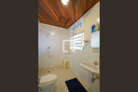 Casa à venda com 220m², 3 quartos e 7 vagas Casa à venda com 220m², 3 quartos e 7 vagasBanheiro