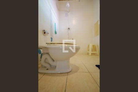 Casa à venda com 220m², 3 quartos e 7 vagas Casa à venda com 220m², 3 quartos e 7 vagasBanheiro