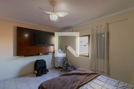 Casa à venda com 240m², 3 quartos e 6 vagasSuíte