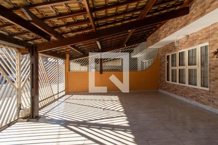 Casa à venda com 240m², 3 quartos e 6 vagasGaragem