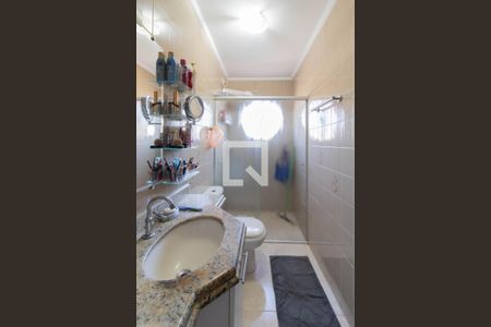 Casa à venda com 240m², 3 quartos e 6 vagasBanheiro da Suíte