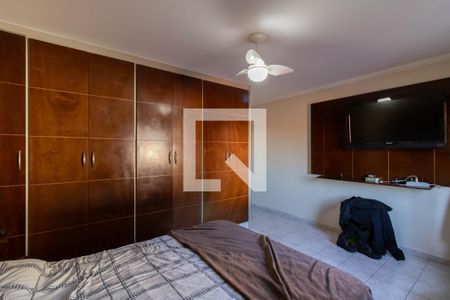 Casa à venda com 240m², 3 quartos e 6 vagasSuíte