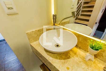 Casa à venda com 167m², 3 quartos e 3 vagas Casa à venda com 167m², 3 quartos e 3 vagasLavabo