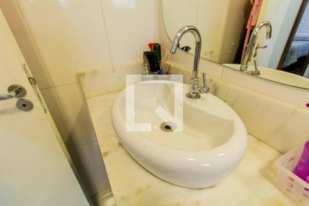 Casa à venda com 167m², 3 quartos e 3 vagas Casa à venda com 167m², 3 quartos e 3 vagasBanheiro Suíte