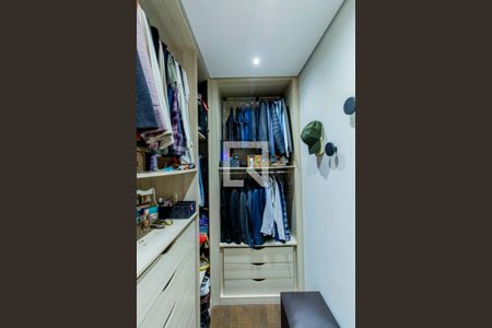 Casa à venda com 167m², 3 quartos e 3 vagas Casa à venda com 167m², 3 quartos e 3 vagasCloset Suíte