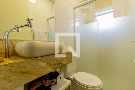 Casa à venda com 167m², 3 quartos e 3 vagas Casa à venda com 167m², 3 quartos e 3 vagasBanheiro