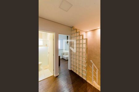 Casa à venda com 167m², 3 quartos e 3 vagas Casa à venda com 167m², 3 quartos e 3 vagasCorredor