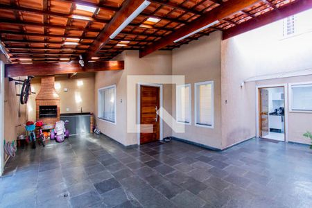 Casa à venda com 167m², 3 quartos e 3 vagas Casa à venda com 167m², 3 quartos e 3 vagasGaragem