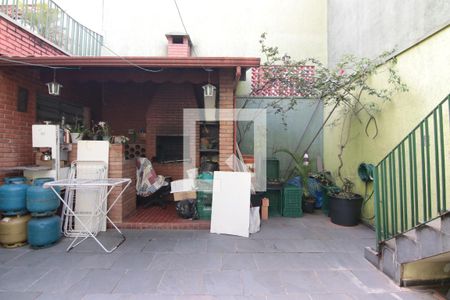 Casa à venda com 220m², 3 quartos e 4 vagasQuintal