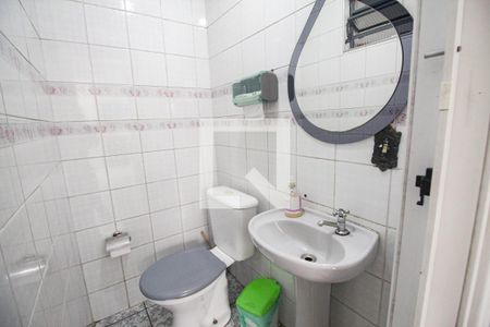 Casa à venda com 180m², 4 quartos e 2 vagasBanheiro de serviço