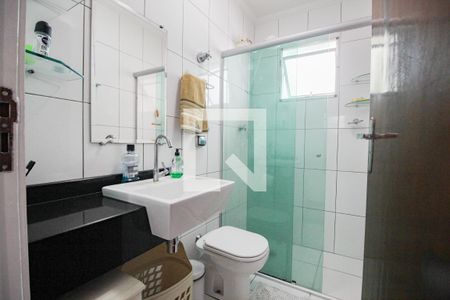 Casa à venda com 180m², 4 quartos e 2 vagasBanheiro social